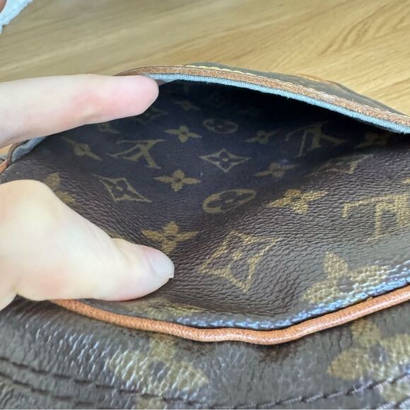 ✅AUTHENTIC✅LOUIS VUITTON DANUBE CROSSBODY Bag - Picture 12 of 14